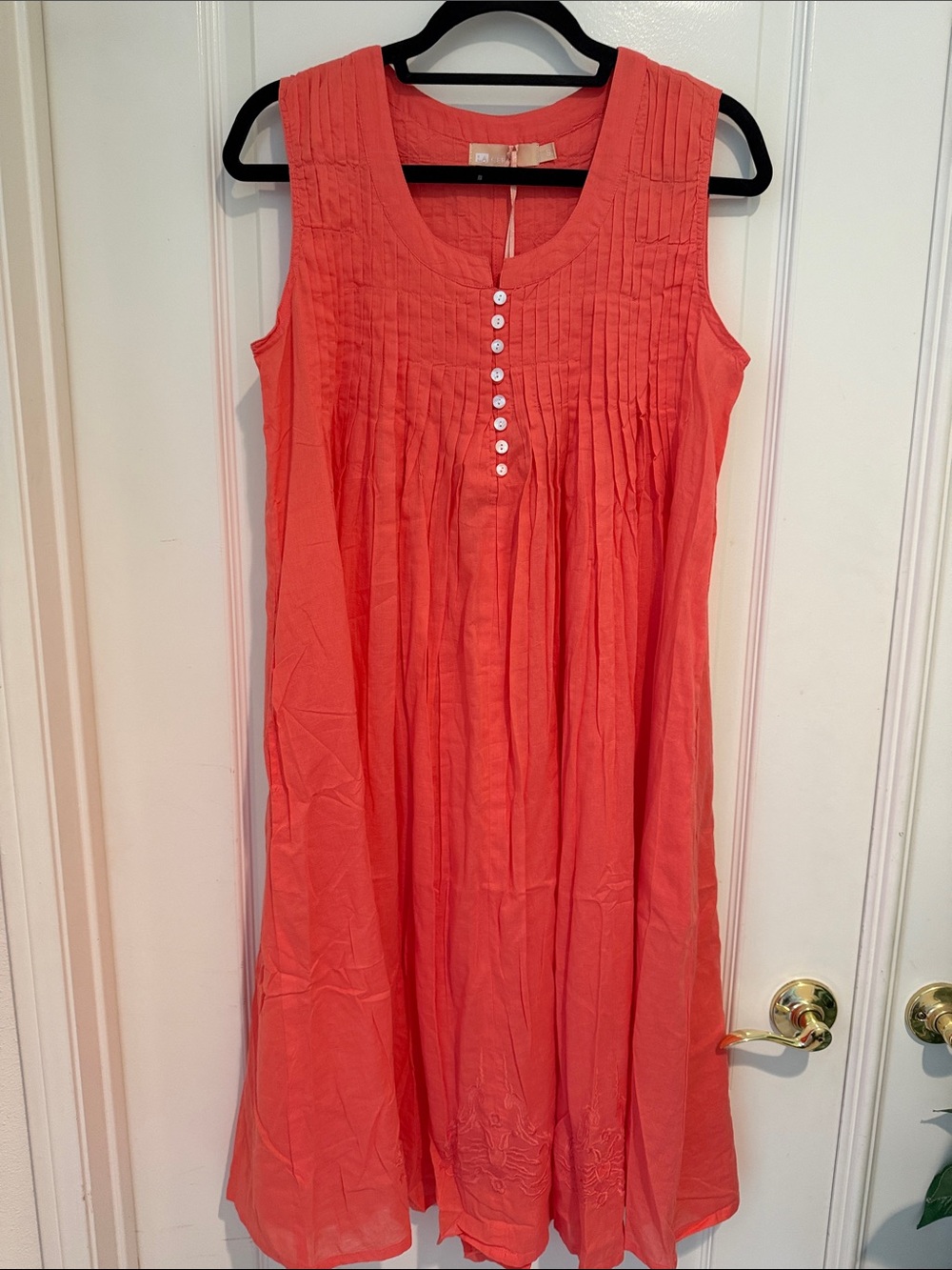 La Cera Coral Sleeveless Pintuck Dress with Pockets 100% Cotton